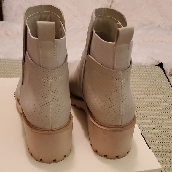 a.n.a Cream Ankle Booties with Elastic‎ Panels - Picture 3 of 10